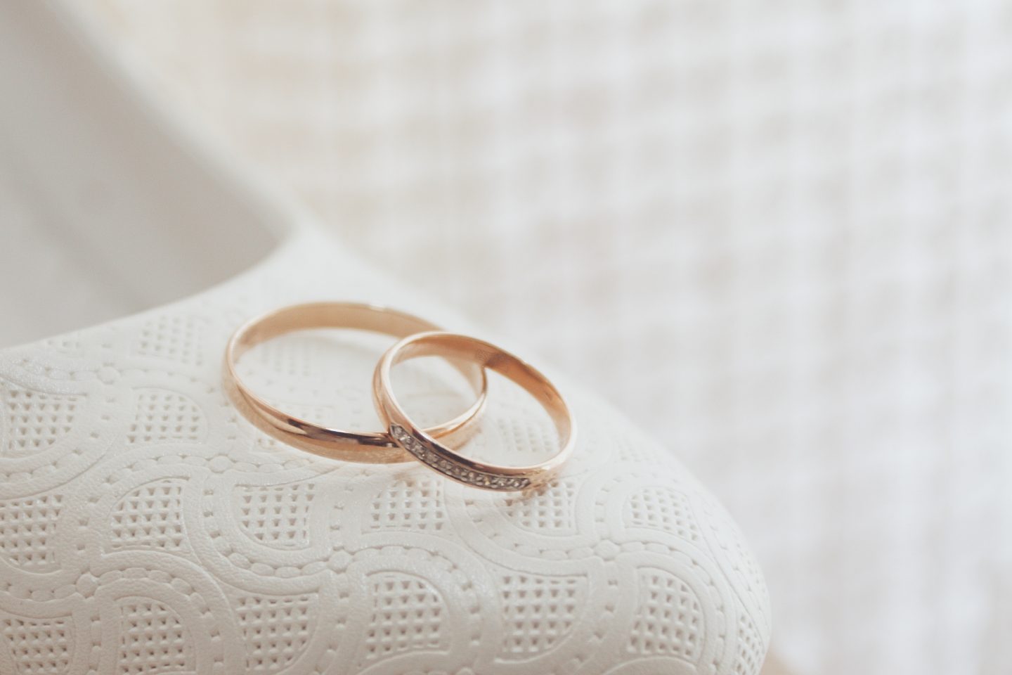 5 Signs It’s Time to Send In Your Wedding Band for Ring Repair